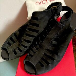 Arche Exor Black Sandal Nubuck Great Condition! Size 37 EU 6-6.6 US